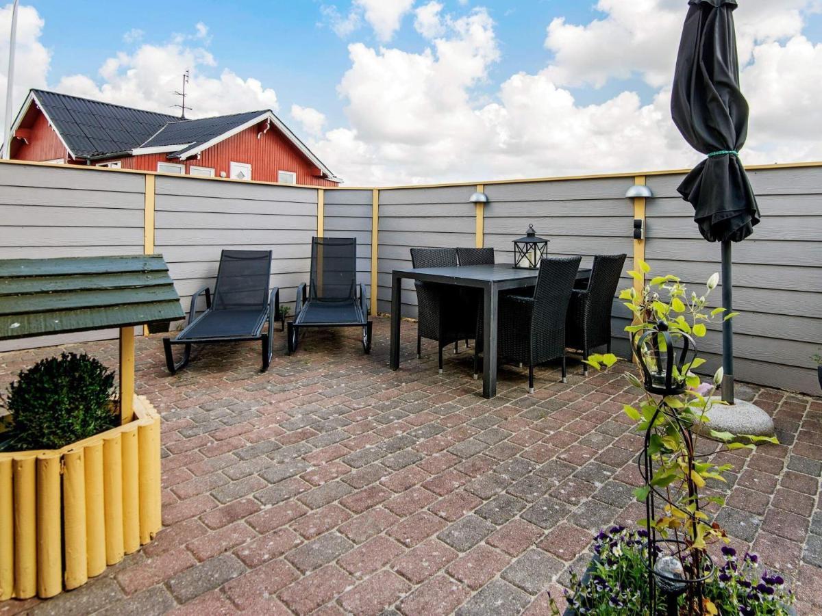 4 Person Holiday Home In R M Lakolk Kültér fotó