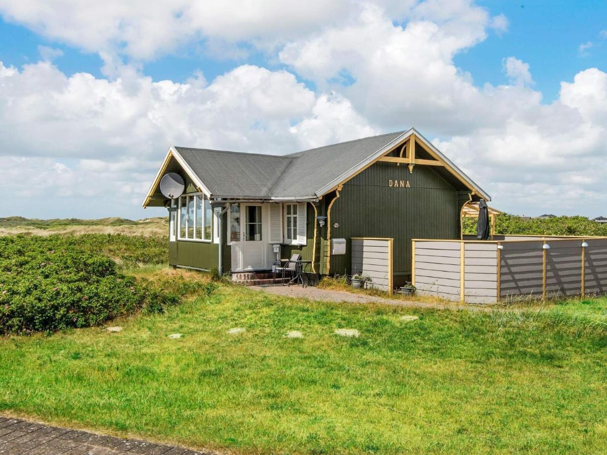 4 Person Holiday Home In R M Lakolk Kültér fotó